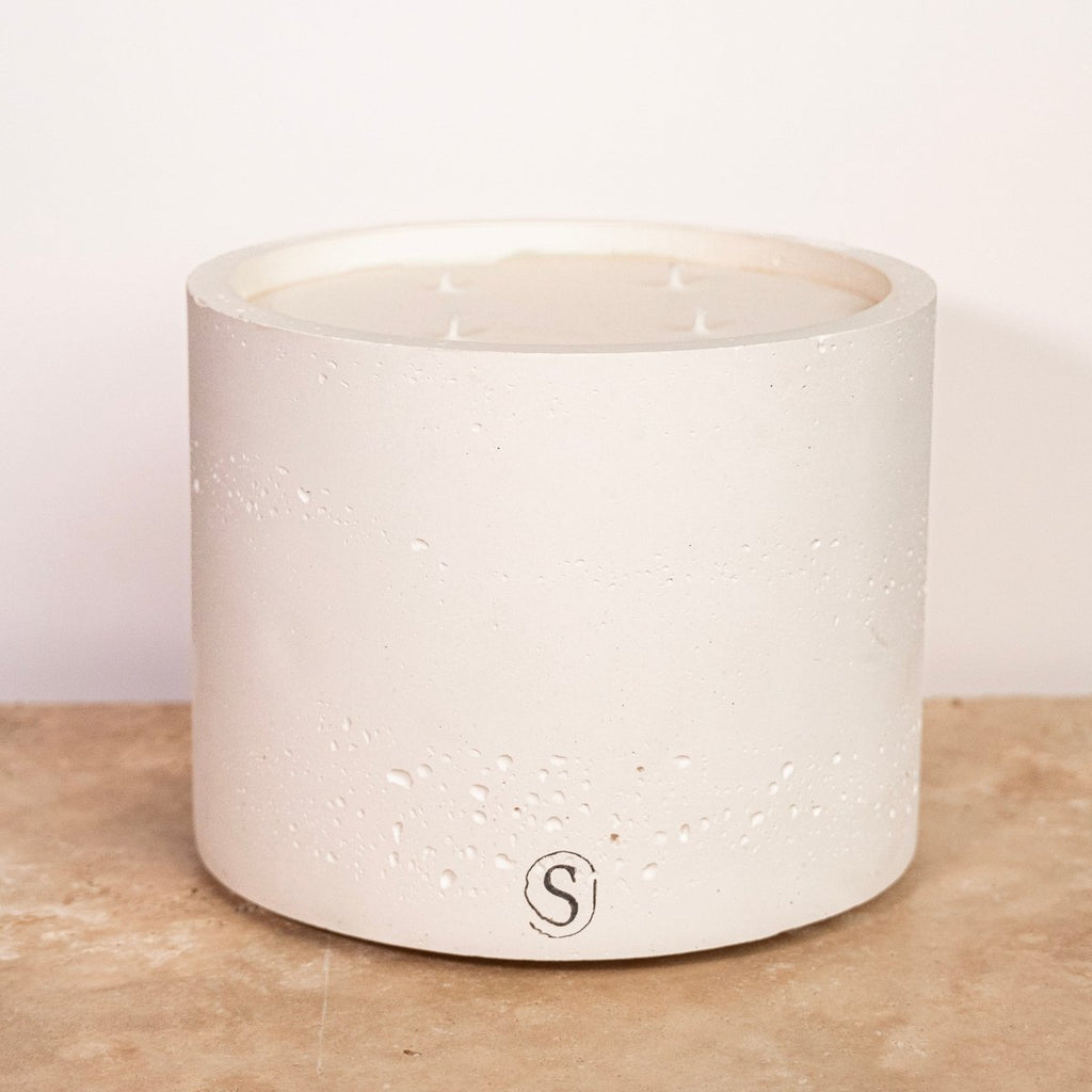 Bougie d’intérieur en béton blanche faite main en Provence – Siwa Candles
