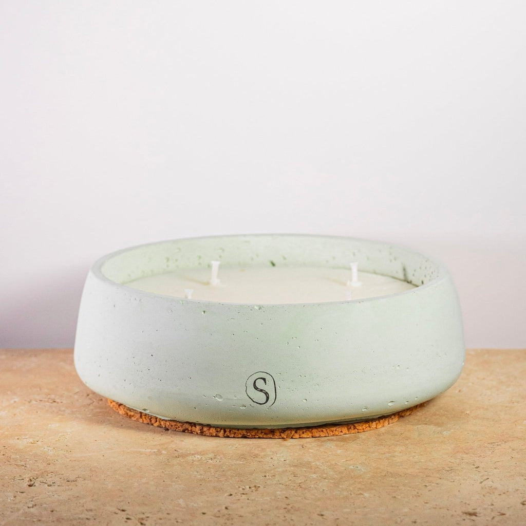 "Bougie d’intérieur en béton verte faite main en Provence – Siwa Candles"