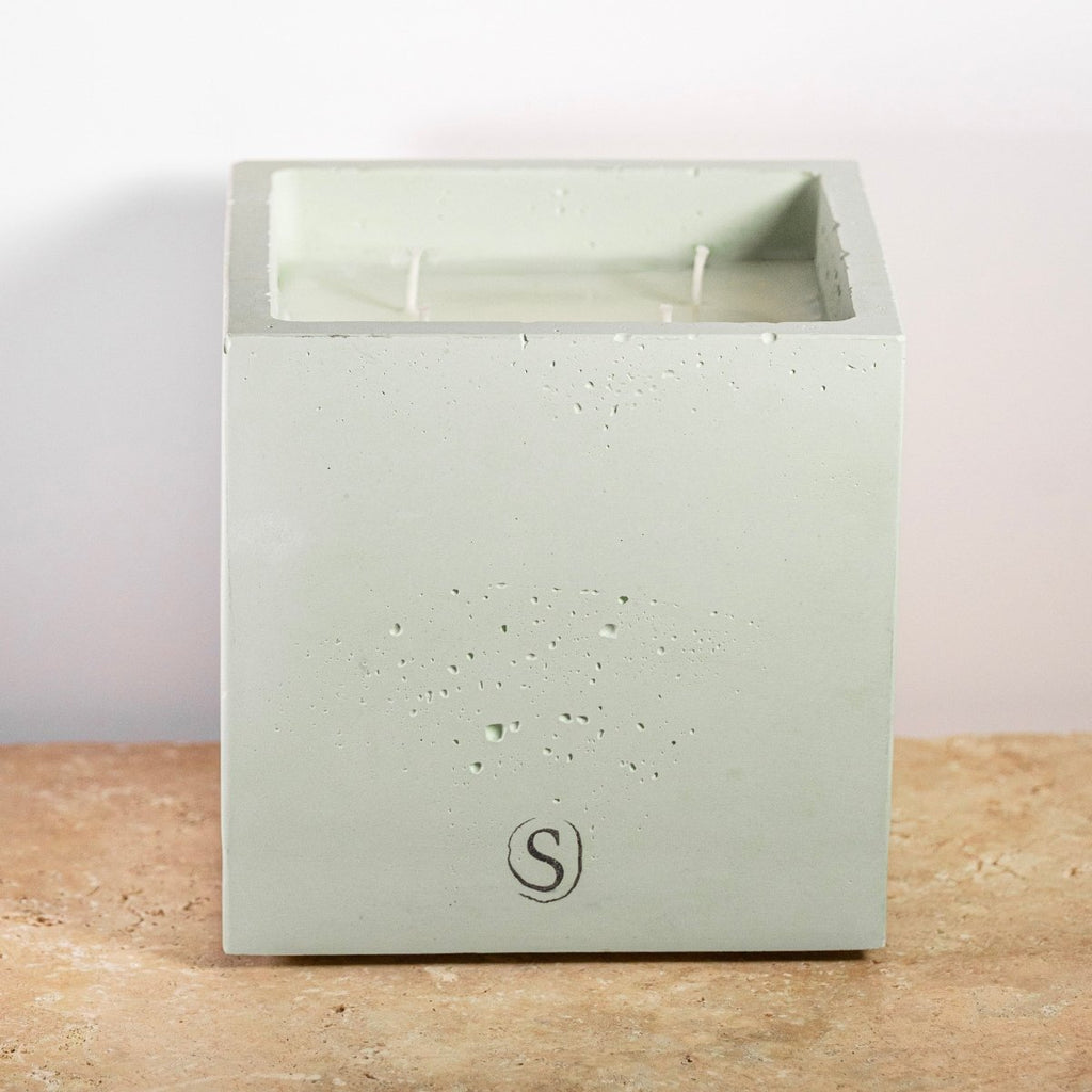 "Bougie d’intérieur en béton verte faite main en Provence – Siwa Candles"