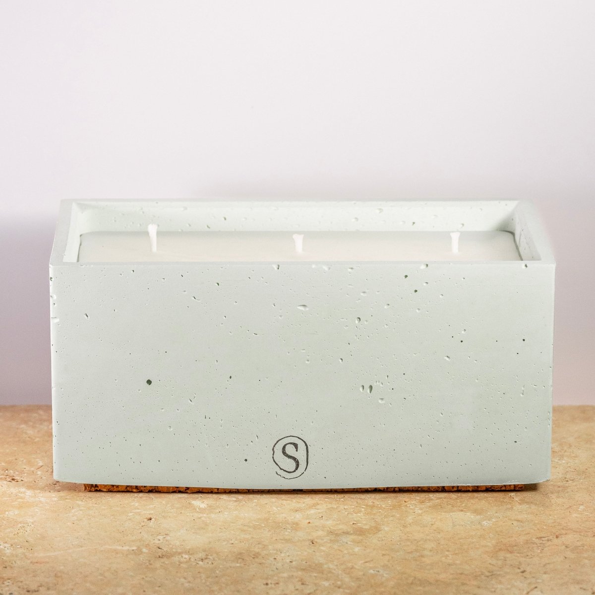 "Bougie d’intérieur en béton verte faite main en Provence – Siwa Candles"