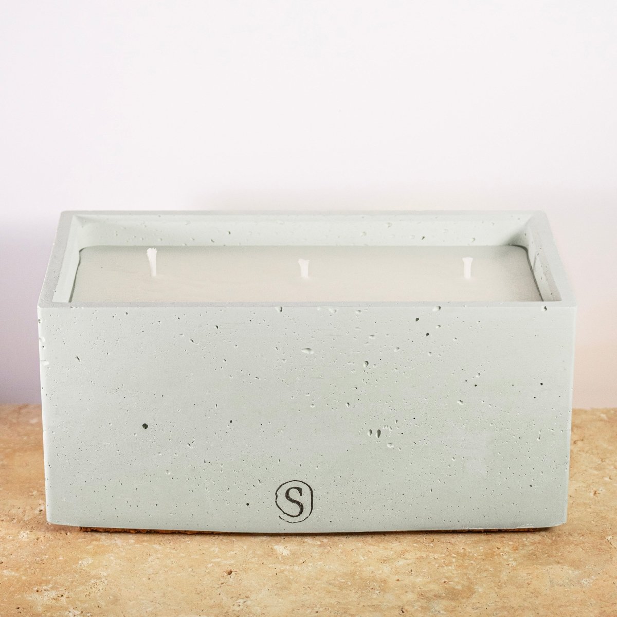 "Bougie d’intérieur en béton verte faite main en Provence – Siwa Candles"