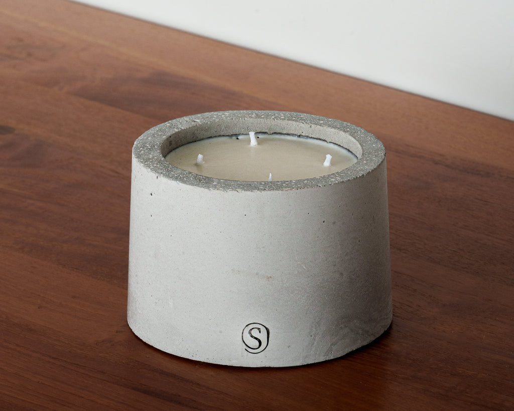 Grey Indoor Candle - Size M